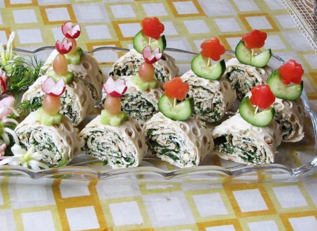 ایده‌هایی برای تزیین نون پنیر سبزی